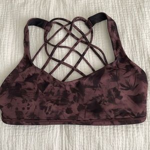 Lululemon free to be wild bra size 6